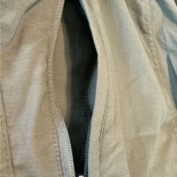 L.L. Bean, Pants deportivo para mujer, Talla S, Color verde Olivo. - Picture 10 of 12